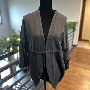 The North Face L/XL Women’s Black Shrug